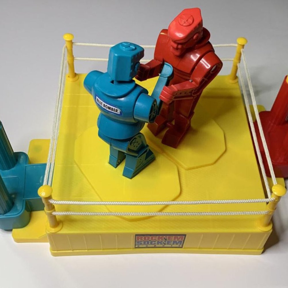 Mattel Games Rock 'Em Sock 'Em Robots Boxing Game - CCX97